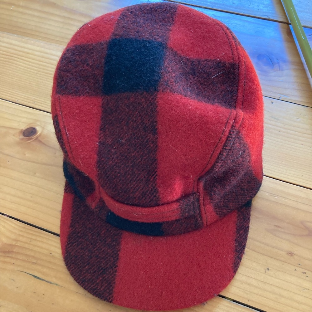 Filson XL mackinaw hat.